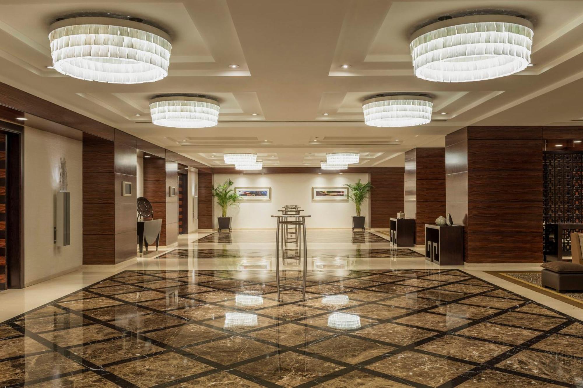 Grosvenor House, A Luxury Collection Hotel, Dubai Luaran gambar The lobby of the hotel