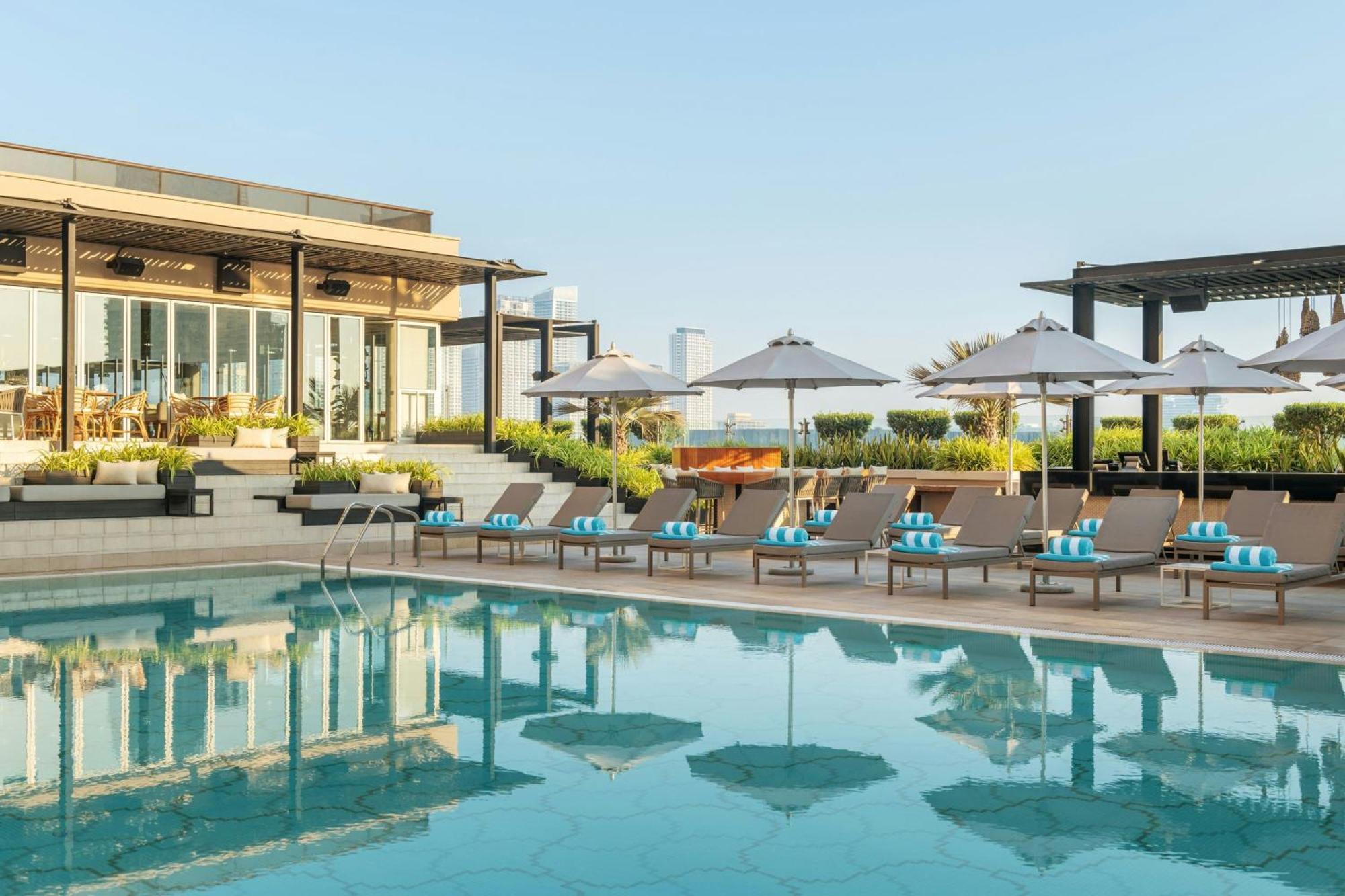 Grosvenor House, A Luxury Collection Hotel, Dubai Luaran gambar The rooftop pool at the hotel