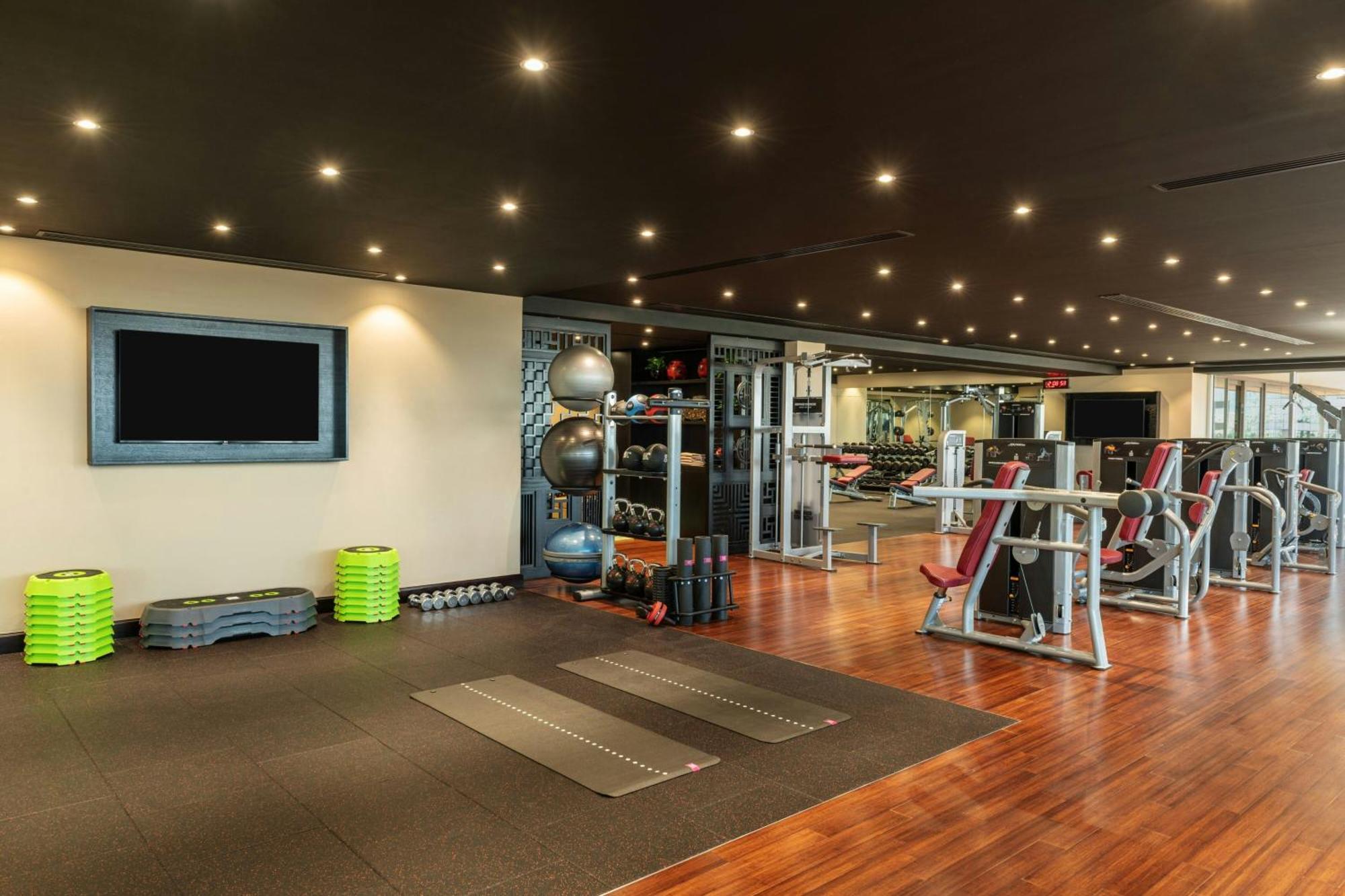 Grosvenor House, A Luxury Collection Hotel, Dubai Luaran gambar The gym at the 100 North Main Street location